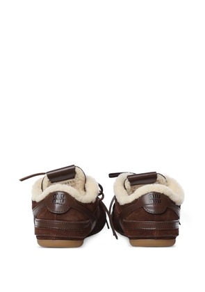 Miu Miu Gymnasium shearling-lined suede sneakers - Brown