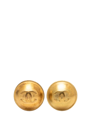 CHANEL Pre-Owned 1994 CC Gold Plated Round Clip On Earrings costume earrings