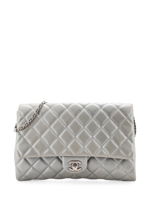 CHANEL Pre-Owned with Chain Quilted Lambskin clutch bag - Silver