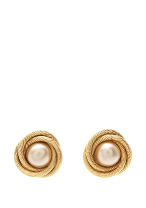 CHANEL Pre-Owned 1980-1990 Gold Plated Faux Pearl Clip On Earrings costume earrings - White