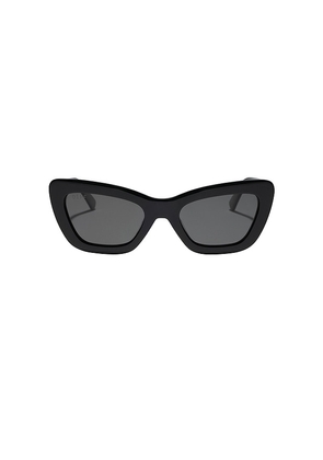 DIFF EYEWEAR Adriana Sunglasses in Black.