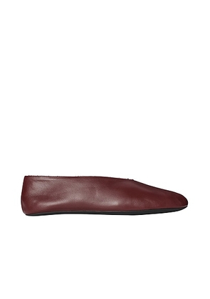 The Row Shearling Lined Stella Slipper in Carmin - Brick. Size 41 (also in 37.5, 38, 38.5, 39, 39.5, 40).