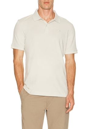 J.Lindeberg Verse Polo in Moonbeam - Cream. Size M (also in S, L, XL/1X).