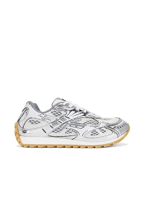 Bottega Veneta Orbit Sneaker in Silver  White & Optic White Rubber - Metallic Silver. Size 42 (also in ).