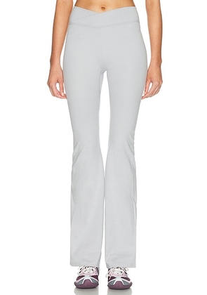 437 The V Flare in Heather Grey - Grey. Size XS (also in S, M, L).