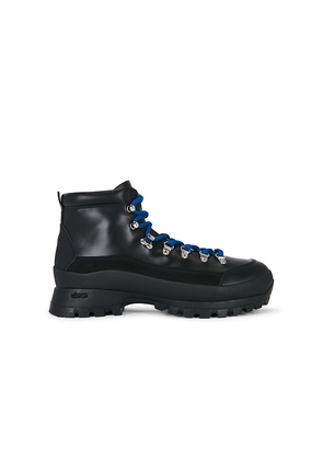 Collegium Pillar Summit in Black. Size 41. Also in 42, 43, 44.