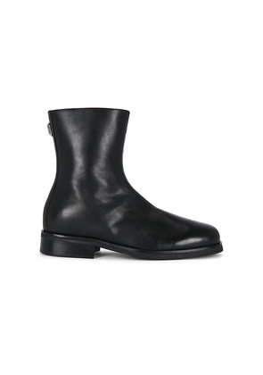 Collegium Pillar Stivale in Black. Size 41. Also in 42, 44, 45.
