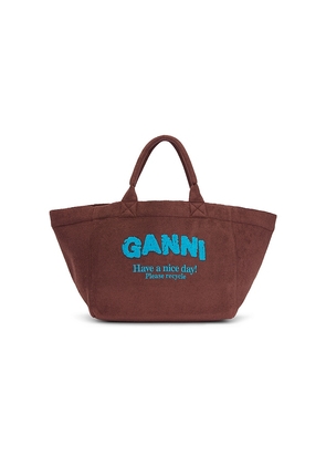Ganni XXL Shopper Beach Resort in Brown.