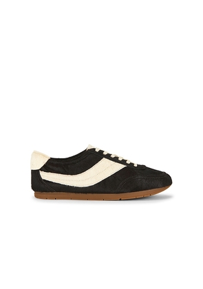 Vince LA Runner in Black. Size 6. Also in 7, 8, 9, 10.