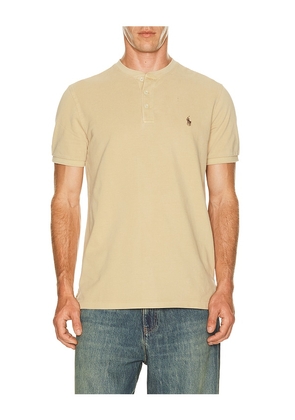 Polo Ralph Lauren Short Sleeve Garment Dyed Featherweight Mesh Henley T-Shirt in Brown. Size S. Also in M, L, XL/1X, XXL/2X.