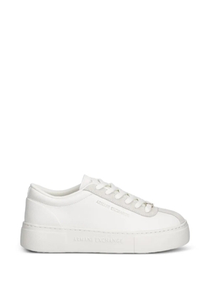 Armani Exchange logo-plaque platform sneakers - White