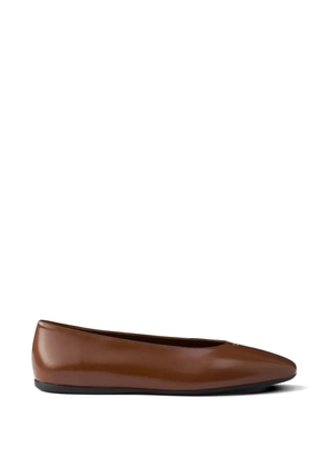 Prada brushed leather ballet flats - Brown