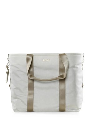 Tumi logo-plaque luggage-tag tote bag - Neutrals