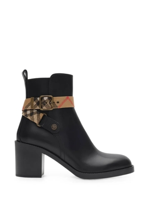 Burberry Huntley buckled ankle boots - Black