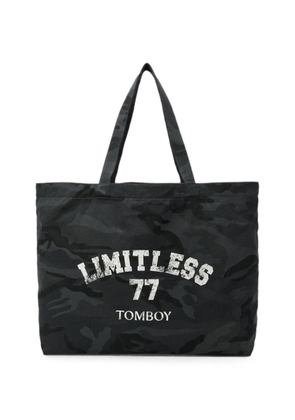 TOMBOY camouflage-print logo-print tote bag - Grey