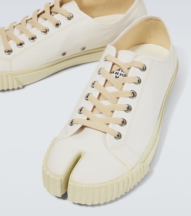 Maison Margiela Tabi canvas sneakers | MILANSTYLE.COM